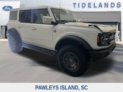 New 2025 Ford Bronco Outer Banks w/ Sasquatch Package
