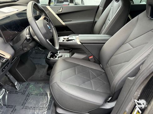 Used 2026 BMW iX xDrive45 w/ Premium Package image 21