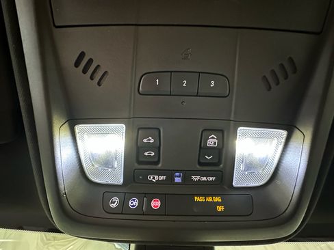 Used 2018 Cadillac XT5 Luxury w/ Driver Awareness Package AWD/4WD image 33