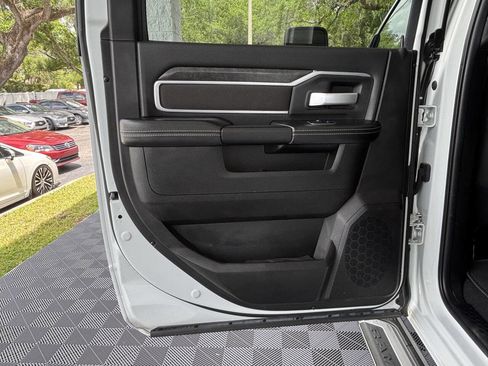 Used 2024 RAM 3500 Big Horn image 21
