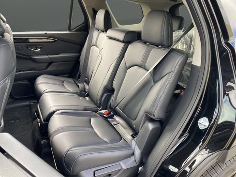 New 2025 Honda Pilot Touring image 30