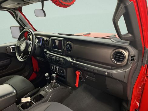 Used 2018 Jeep Wrangler Unlimited Sport S AWD/4WD image 21