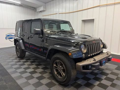 Used 2017 Jeep Wrangler Unlimited Sahara AWD/4WD image 2