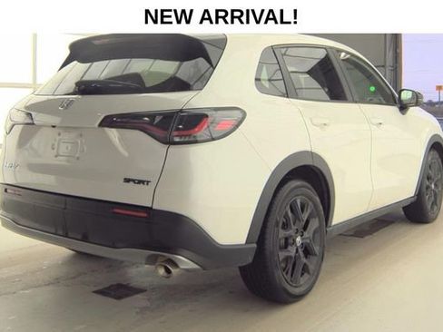 Used 2024 Honda HR-V Sport image 1