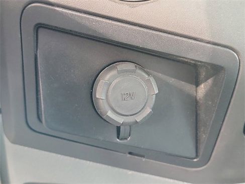 Used 2015 Ford F550 2WD Regular Cab Super Duty image 23