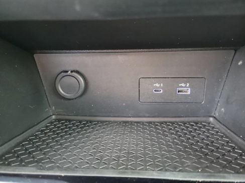 Used 2025 Nissan Pathfinder SV FWD image 23
