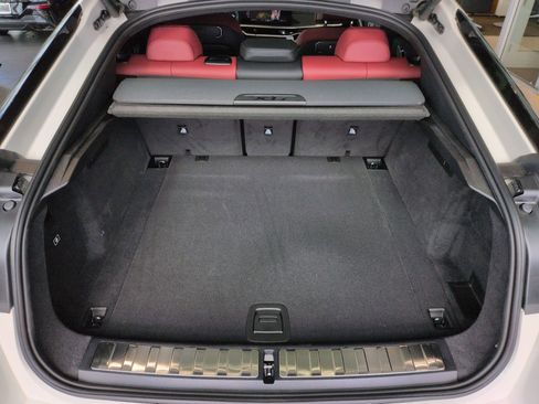 Used 2026 BMW X6 M60i w/ Dynamic Handling Package image 31