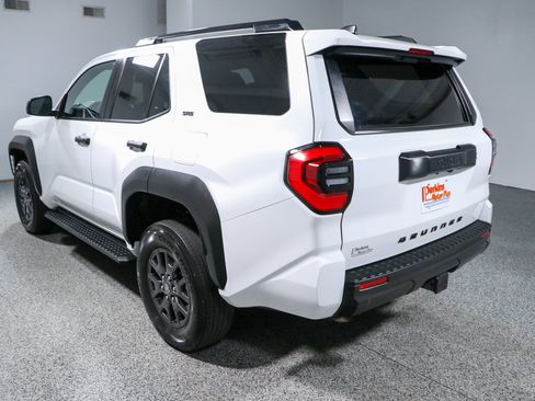 Used 2025 Toyota 4Runner TRD Sport AWD/4WD image 9