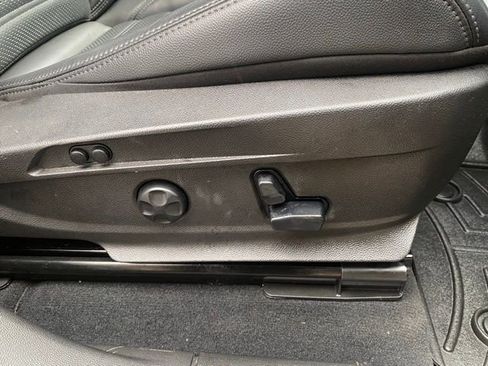 Used 2022 Alfa Romeo Stelvio Veloce image 40