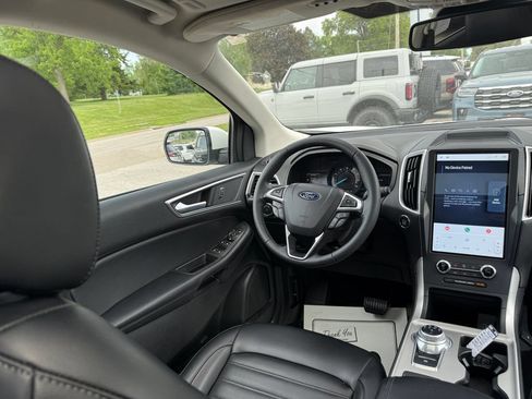Used 2024 Ford Edge SEL w/ Convenience Package AWD/4WD image 31
