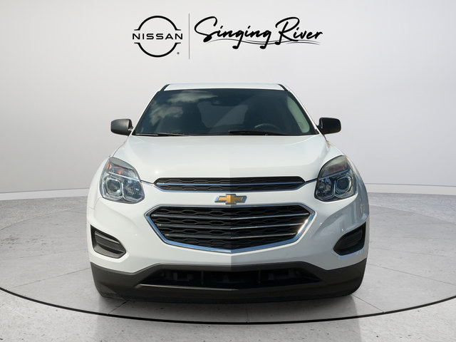 Used 2017 Chevrolet Equinox LS FWD image 2