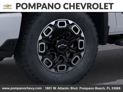 New 2026 Chevrolet Silverado 2500 High Country w/ High Country Premium Package AWD/4WD image 9