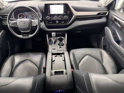 Used 2022 Toyota Highlander Limited image 15
