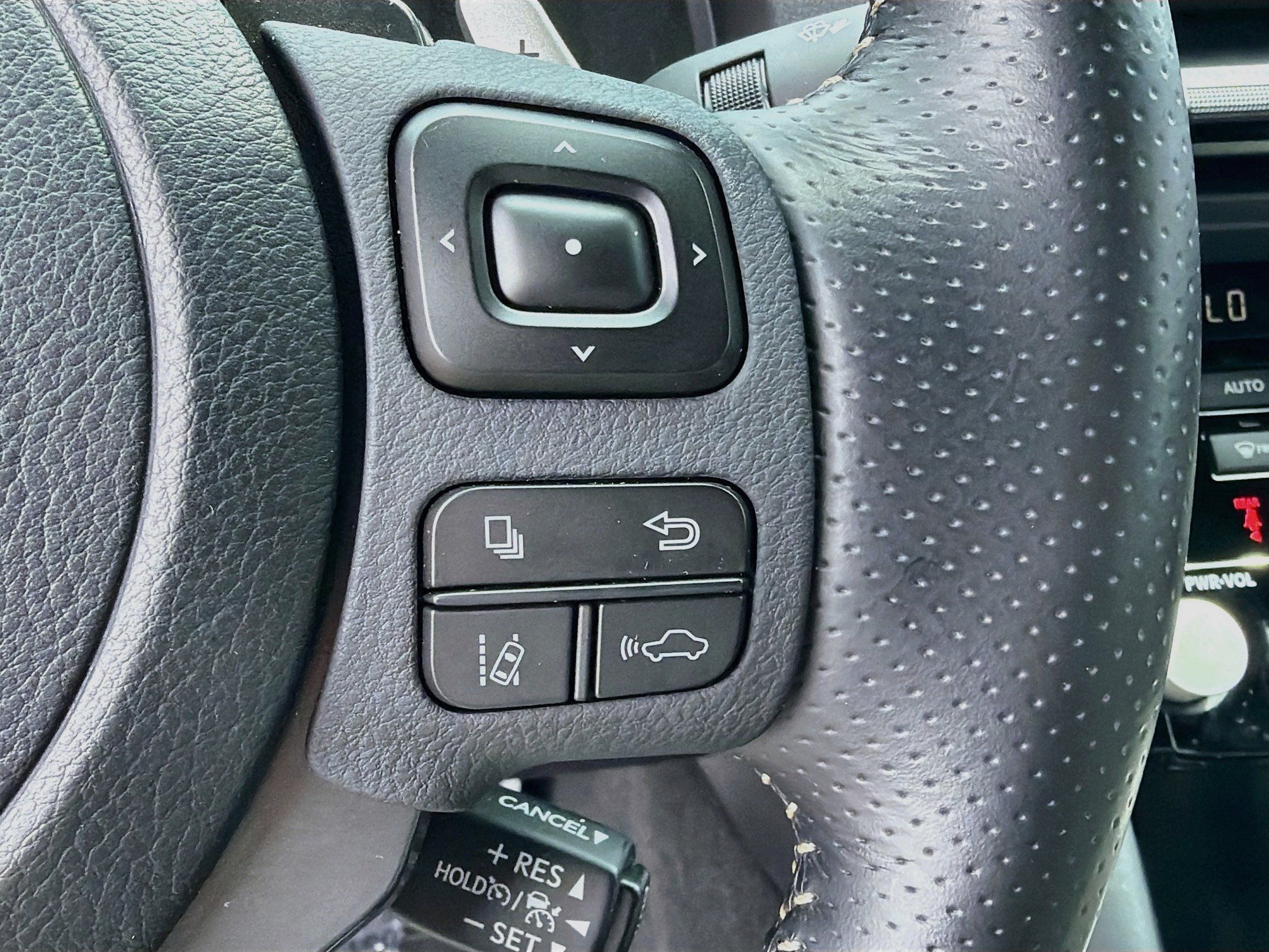 Used 2025 Lexus IS 500 w/ Accessory Package 2 RWD image 35