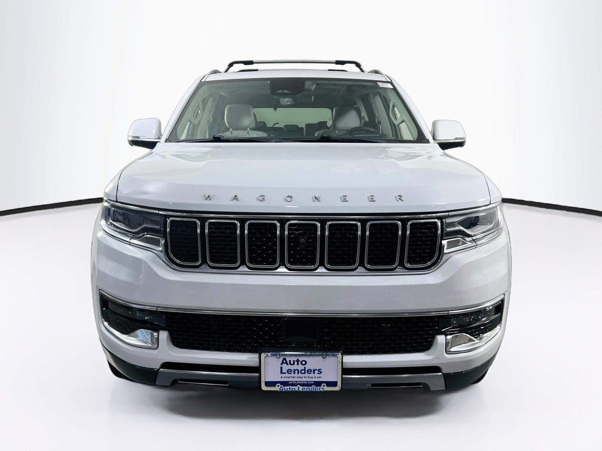 Used 2022 Jeep Wagoneer Series III w/ Premium Group I AWD/4WD image 2