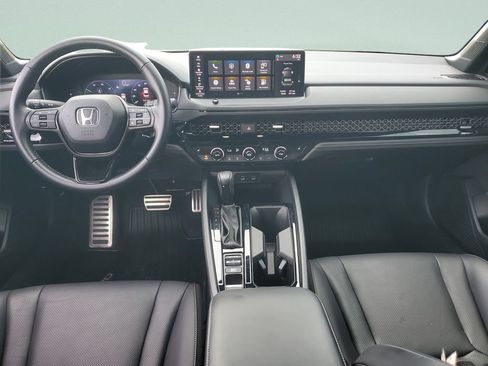 Used 2024 Honda Accord Sport image 11