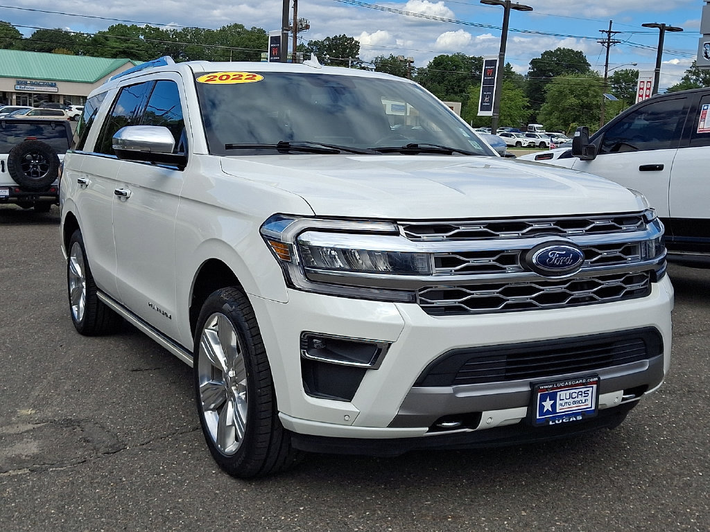 Used 2022 Ford Expedition Platinum AWD/4WD image 2