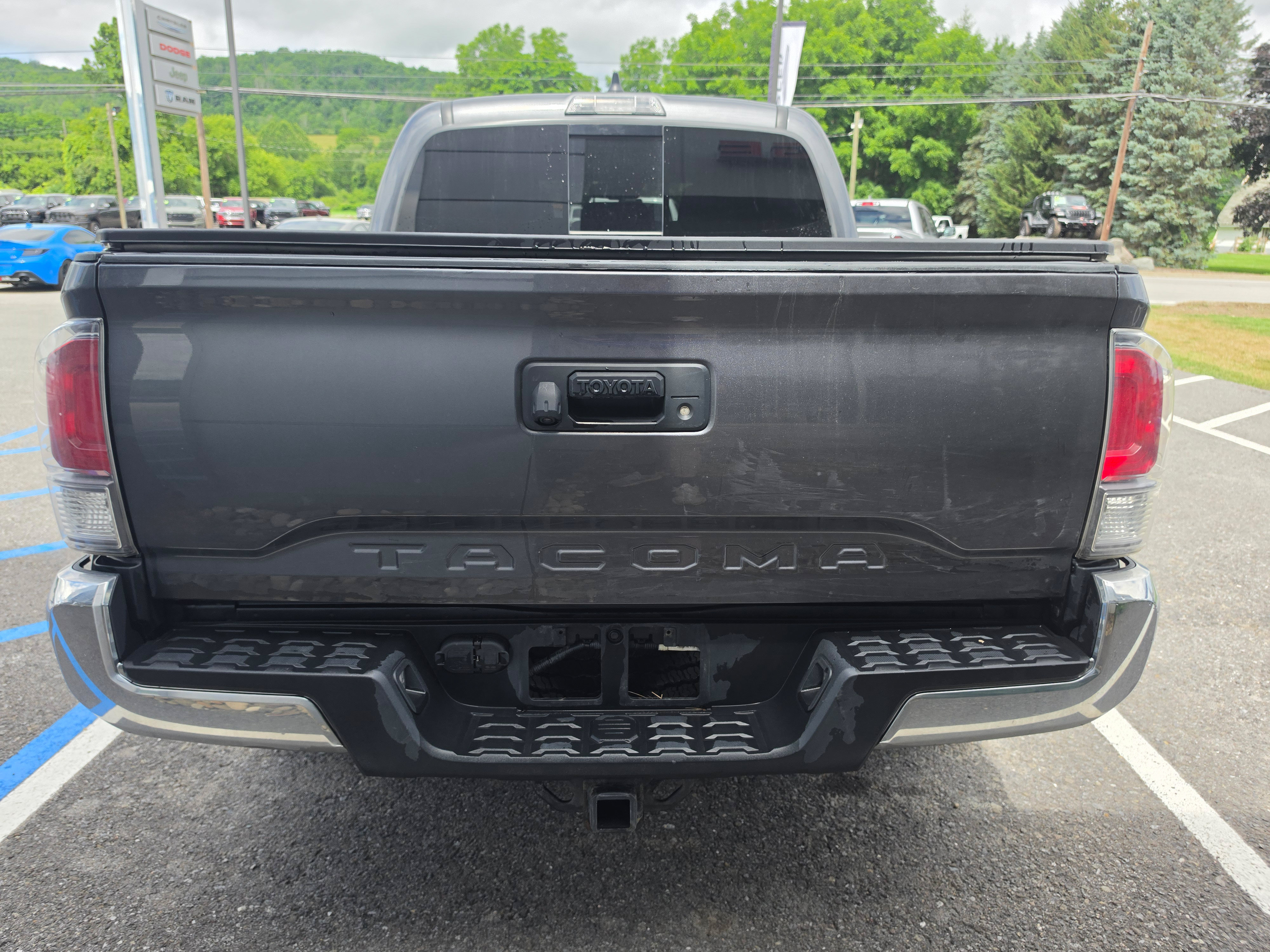 Used 2023 Toyota Tacoma TRD Off-Road AWD/4WD image 4