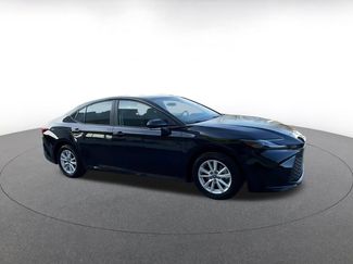 Used 2025 Toyota Camry LE video 2