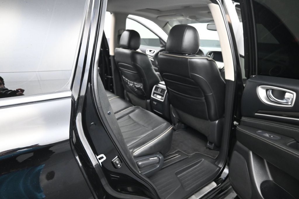 Used 2020 INFINITI QX60 Luxe w/ Essential Package FWD image 27
