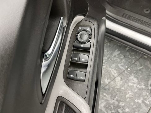 Used 2023 Chevrolet Equinox LS w/ LS Convenience Package AWD/4WD image 7