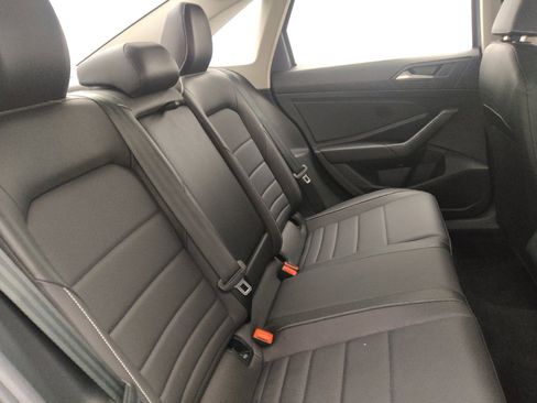 Used 2024 Volkswagen Jetta SE image 19