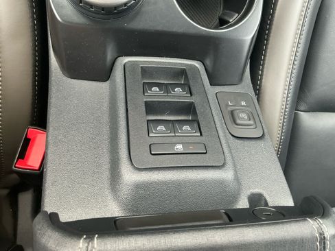 Used 2025 Ford Bronco Outer Banks AWD/4WD image 17