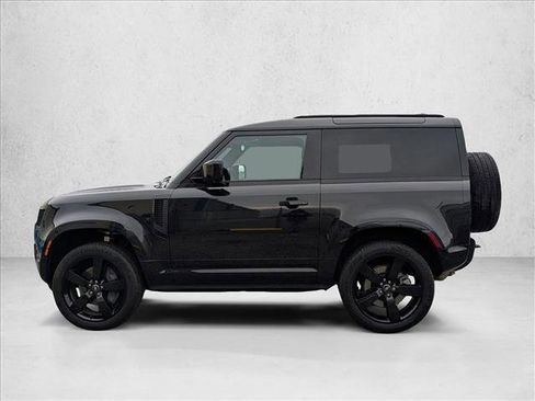 New 2025 Land Rover Defender 90 X-Dynamic SE AWD/4WD image 9