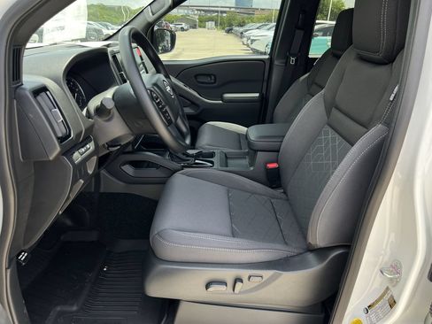 New 2026 Nissan Frontier SV w/ Tow Package RWD image 16