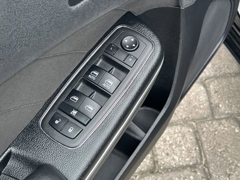 Used 2023 Dodge Charger SXT image 15