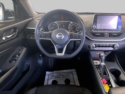 Used 2020 Nissan Altima 2.5 S FWD image 6