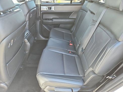 Used 2024 Hyundai Santa Fe SEL image 18