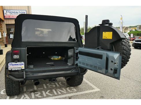 Used 2014 Jeep Wrangler Unlimited Rubicon AWD/4WD image 24