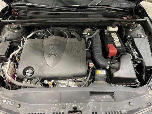 Used 2024 Toyota Camry XLE w/ Navigation Package image 17