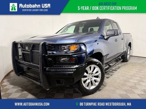 Used 2020 Chevrolet Silverado 1500 Custom w/ Custom Value Package AWD/4WD image 1