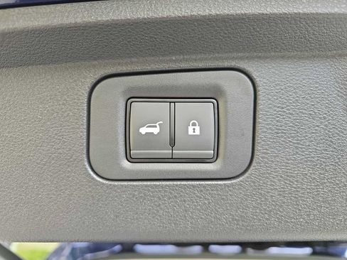 Certified 2025 INFINITI QX80 Luxe image 11