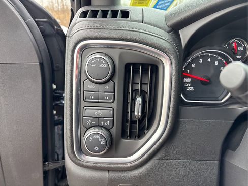 Used 2020 Chevrolet Silverado 1500 LT w/ All-Star Edition AWD/4WD image 38