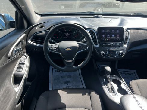 Used 2024 Chevrolet Malibu LT FWD image 2