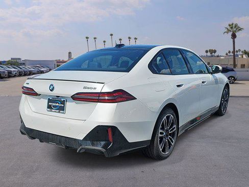 New 2026 BMW 550e xDrive w/ Executive Package image 5