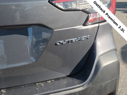 Used 2023 Subaru Outback Premium image 7