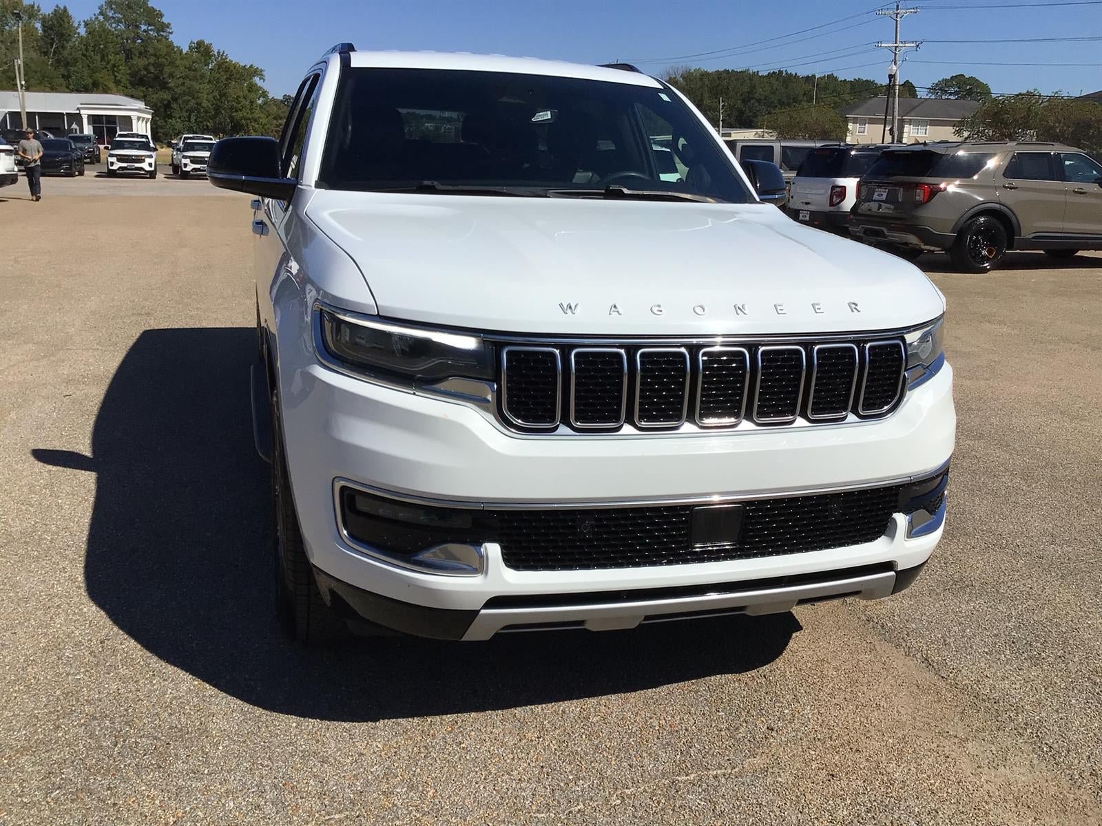 Used 2024 Jeep Wagoneer Series II w/ Flexible Seating Group AWD/4WD image 7