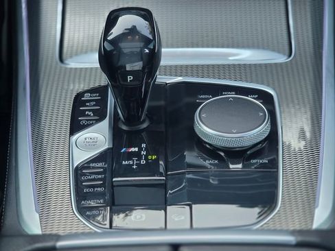 Used 2020 BMW X5 M50i w/ Parking Assistance Package AWD/4WD image 35