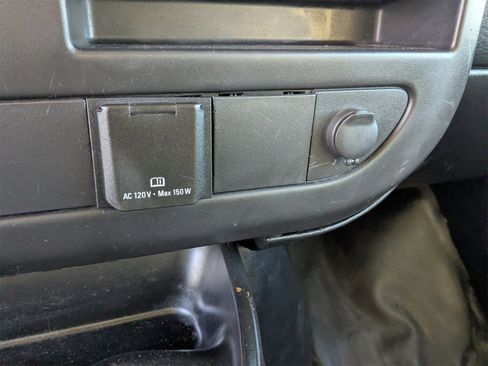 Used 2017 Chevrolet Express 3500 image 17