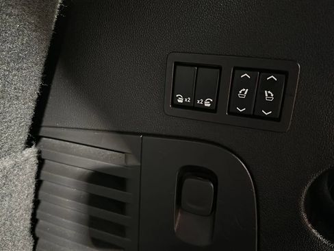 Used 2019 Chevrolet Tahoe Premier image 16