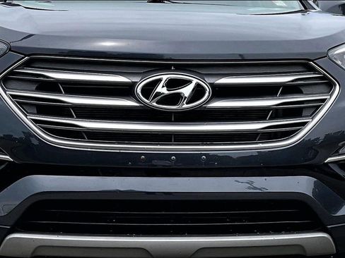 Used 2017 Hyundai Santa Fe Sport FWD image 29