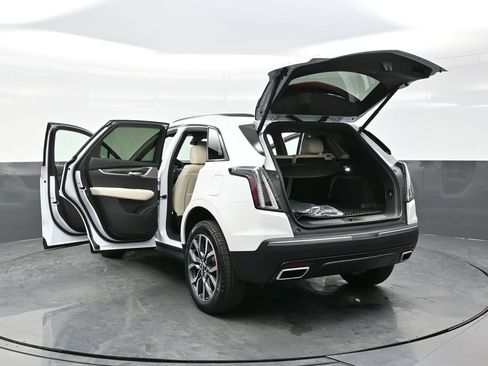 New 2025 Cadillac XT5 Sportv w/ LPO, Floor Liner Package image 37