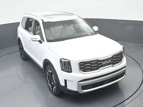 Used 2024 Kia Telluride S w/ S Sunroof Package FWD image 54