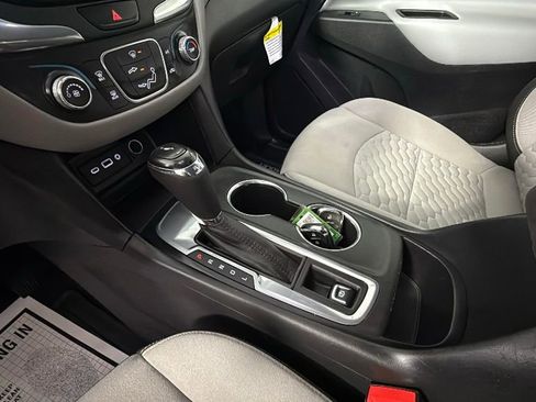 Used 2020 Chevrolet Equinox LS image 21