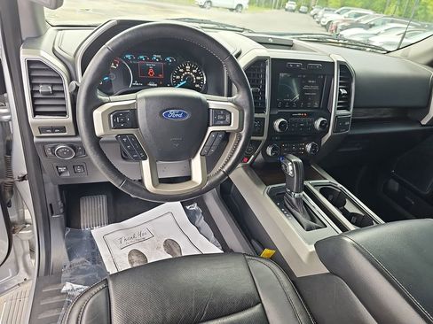 Used 2018 Ford F150 Lariat w/ Equipment Group 502A Luxury AWD/4WD image 20