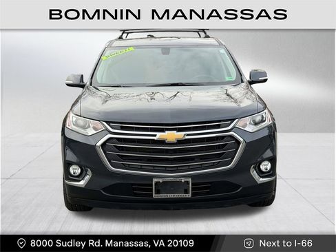 Used 2019 Chevrolet Traverse LT image 2